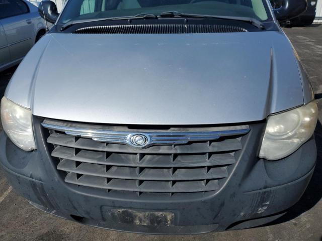 2C4GP54L85R180594 - 2005 CHRYSLER TOWN & COU TOURING 银色 照片 12