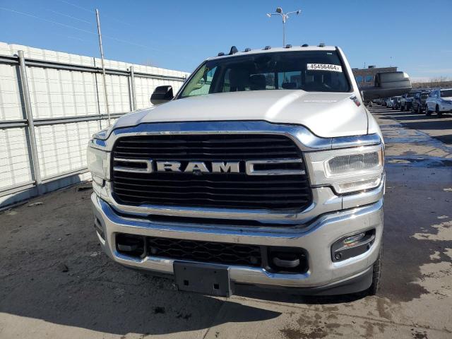 3C6UR5DL3KG550081 - 2019 RAM 2500 BIG HORN WHITE photo 5