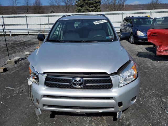 JTMBD33V085139646 - 2008 TOYOTA RAV4 SILVER photo 5