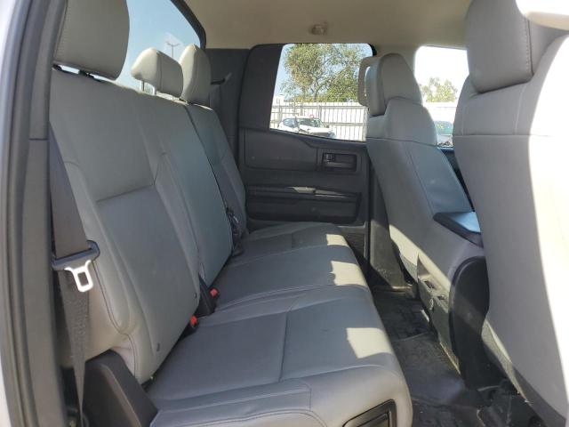 5TFTY5F14LX011159 - 2020 TOYOTA TUNDRA DOUBLE CAB SR/SR5 WHITE photo 10