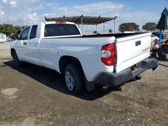 5TFTY5F14LX011159 - 2020 TOYOTA TUNDRA DOUBLE CAB SR/SR5 WHITE photo 2