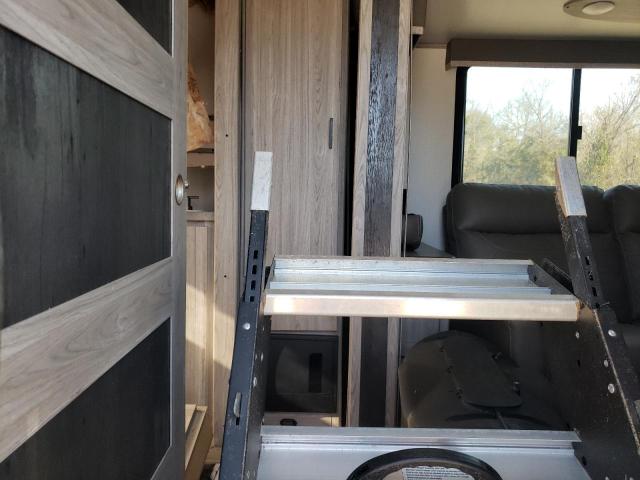 4YDT24021MD413556 - 2021 KEYSTONE PASSPORT WHITE photo 6