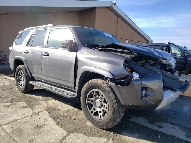 JTEBU5JR2J5607783 - 2018 TOYOTA 4RUNNER SR5/SR5 PREMIUM 灰色 照片 4