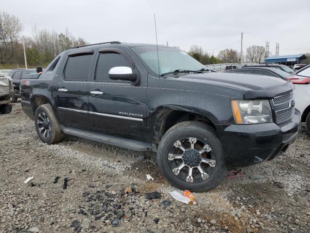 3GNVKGE08AG114477 - 2010 CHEVROLET AVALANCHE LTZ BLACK photo 4