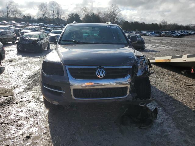 WVGBE77LX8D002888 - 2008 VOLKSWAGEN TOUAREG V6 CHARCOAL photo 5