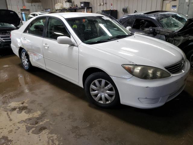 4T1BE32K45U534673 - 2005 TOYOTA CAMRY LE WHITE photo 4