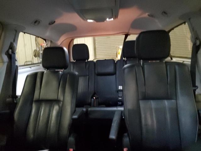 2C4RC1CG1ER425768 - 2014 CHRYSLER TOWN & COU TOURING L RED photo 10