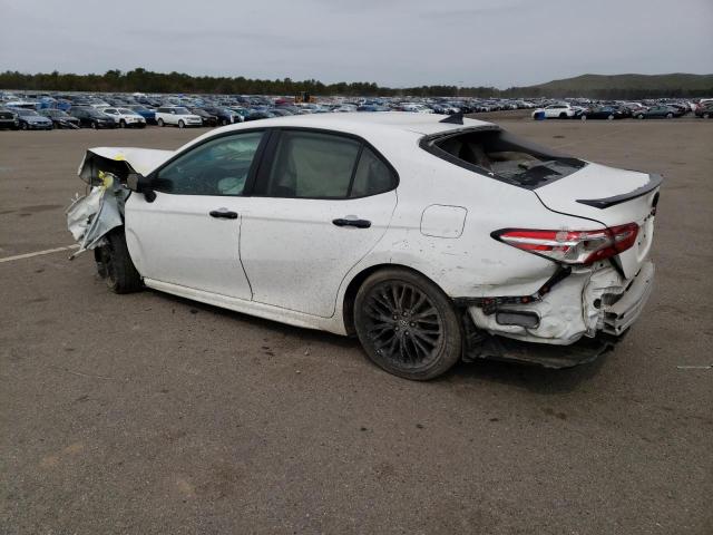 4T1G11AKXLU351332 - 2020 TOYOTA CAMRY SE WHITE photo 2