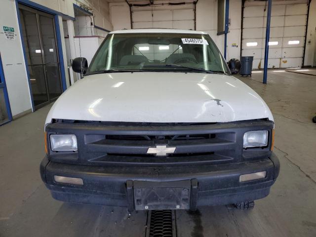 1GNDT13W4V2215477 - 1997 CHEVROLET BLAZER WHITE photo 5