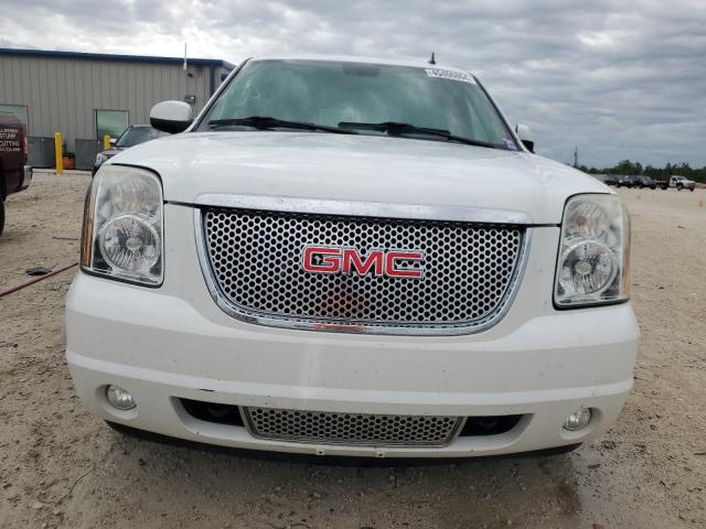 1GKUKEEF4AR184155 - 2010 GMC YUKON DENALI WHITE photo 5