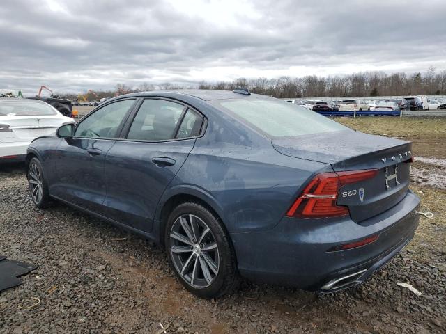 7JRL12TZ7NG192016 - 2022 VOLVO S60 B5 MOMENTUM BLUE photo 2