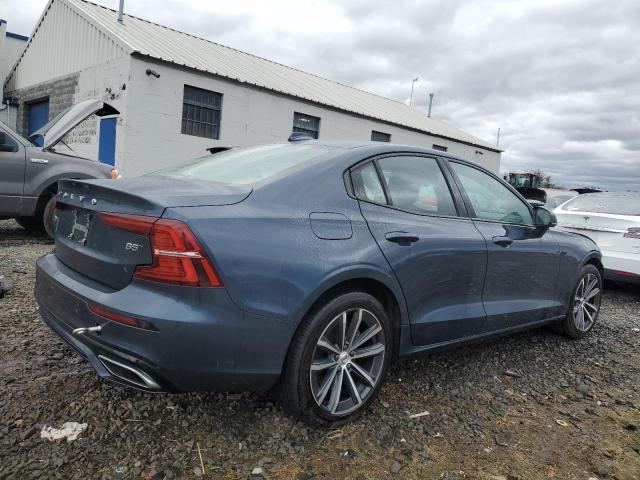 7JRL12TZ7NG192016 - 2022 VOLVO S60 B5 MOMENTUM BLUE photo 3