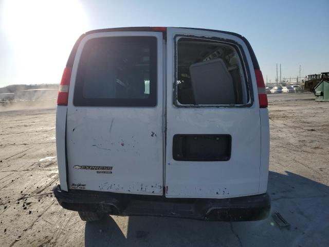 1GCWGFCF3F1112612 - 2015 CHEVROLET EXPRESS G2 WHITE photo 6