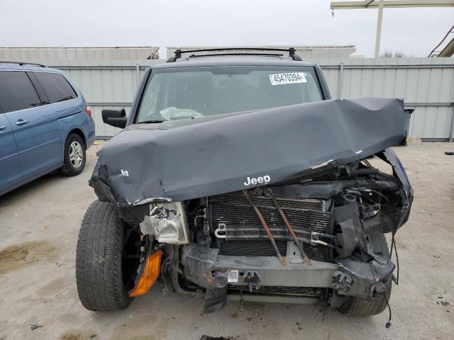 1J8HG48K08C146204 - 2008 JEEP COMMANDER SPORT Schwarz Foto 5