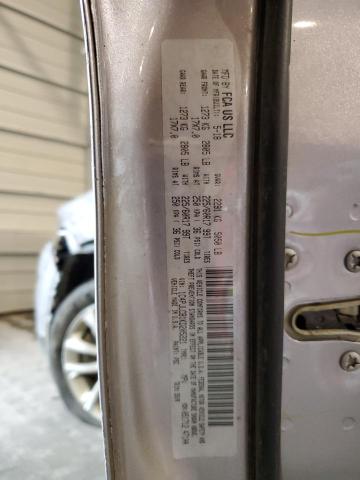 1C4PJLCB1KD205221 - 2019 JEEP CHEROKEE LATITUDE SILVER photo 14