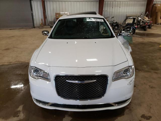 2C3CCAKG7HH586874 - 2017 CHRYSLER 300C WHITE photo 5