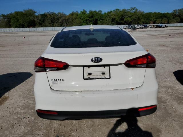 3KPFK4A79JE187013 - 2018 KIA FORTE LX WHITE photo 6