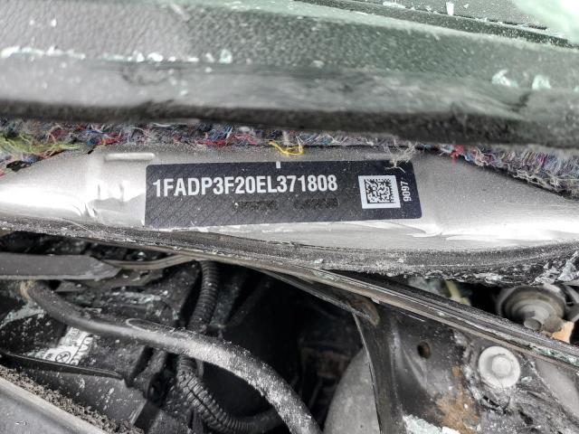 1FADP3F20EL371808 - 2014 FORD FOCUS SE SILVER photo 12