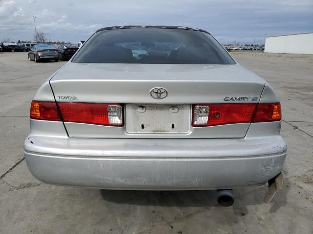 JT2BG22K1Y0439937 - 2000 TOYOTA CAMRY CE SILVER photo 6