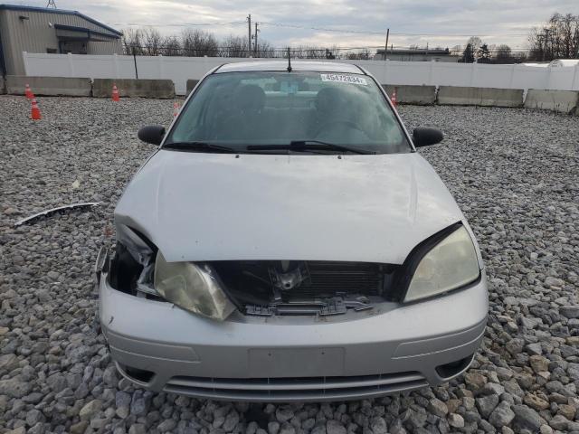 1FAFP34N47W121656 - 2007 FORD FOCUS ZX4 SILVER photo 5