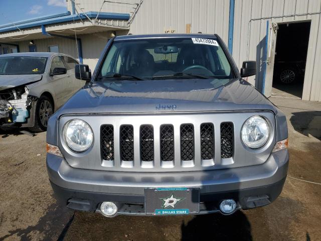 1C4NJPFA0HD202983 - 2017 JEEP PATRIOT LATITUDE SILVER photo 5