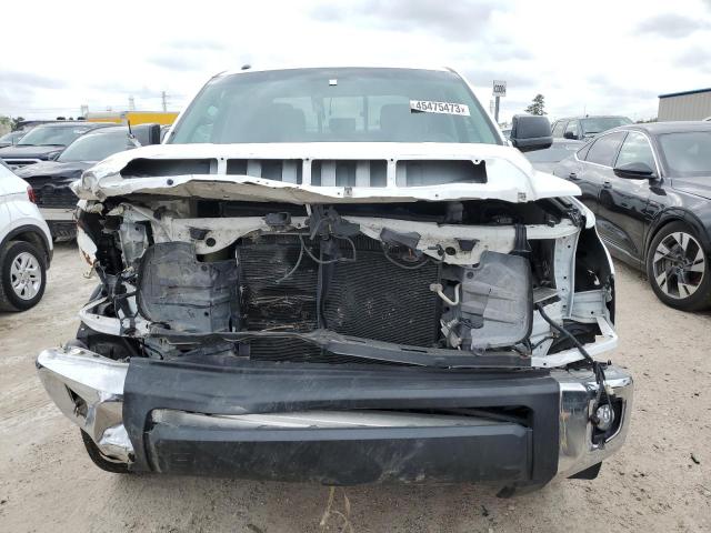 5TFRM5F15JX127280 - 2018 TOYOTA TUNDRA DOUBLE CAB SR/SR5 WHITE photo 5