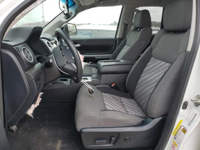 5TFRM5F15JX127280 - 2018 TOYOTA TUNDRA DOUBLE CAB SR/SR5 WHITE photo 7