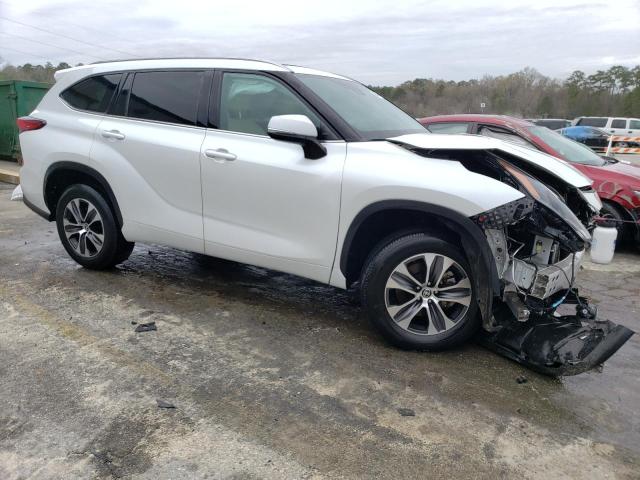 5TDGZRAH2NS095212 - 2022 TOYOTA HIGHLANDER XLE WHITE photo 4