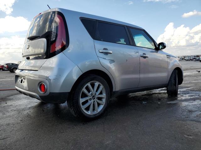 KNDJP3A58J7621314 - 2018 KIA SOUL + SILVER photo 3