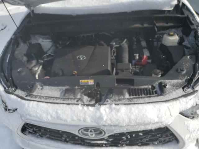 5TDGZRBHXNS582642 - 2022 TOYOTA HIGHLANDER XLE WHITE photo 12