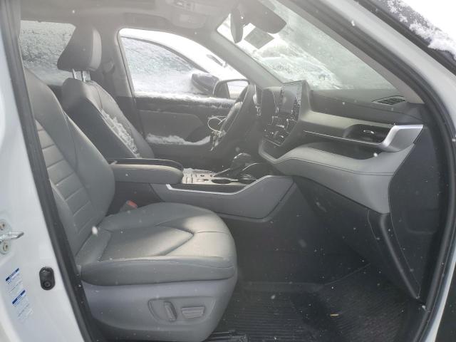 5TDGZRBHXNS582642 - 2022 TOYOTA HIGHLANDER XLE WHITE photo 7