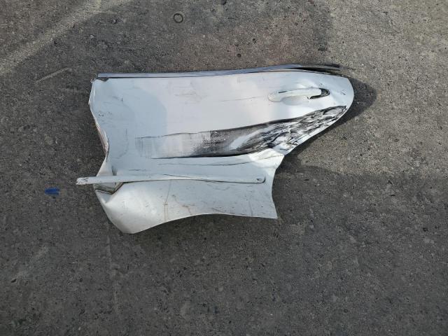 JHMCM56445C002198 - 2005 HONDA ACCORD LX WHITE photo 12