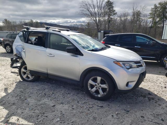 JTMBFREV2FD137782 - 2015 TOYOTA RAV4 LE SILVER photo 4