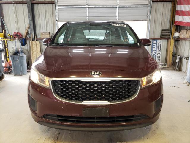 KNDMB5C15H6254180 - 2017 KIA SEDONA LX BURGUNDY photo 5