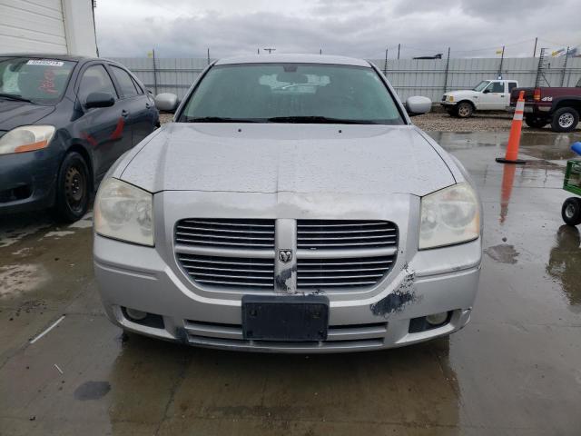 2D4FV47V87H716772 - 2007 DODGE MAGNUM SXT SILVER photo 5