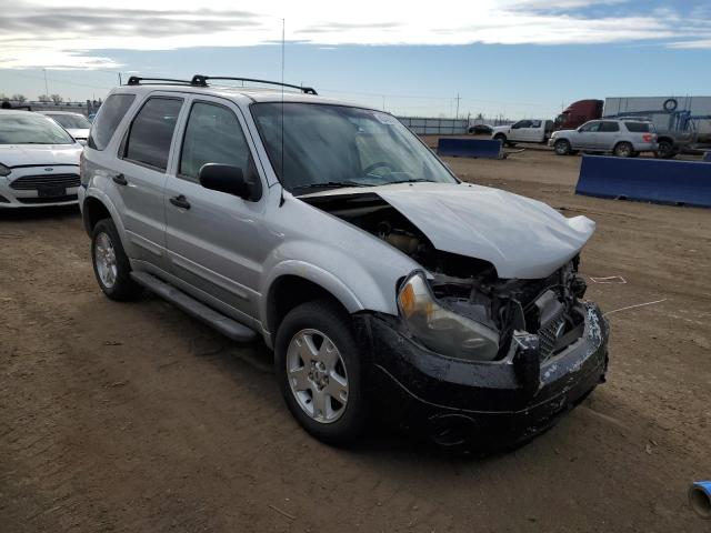 1FMYU93107KB91056 - 2007 FORD ESCAPE XLT WHITE photo 4