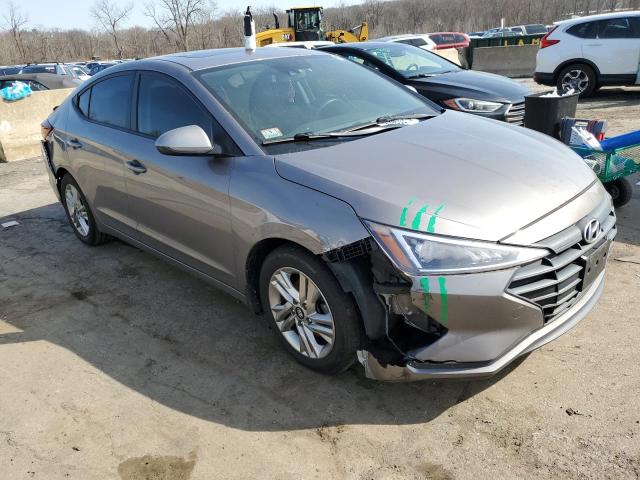 KMHD84LF5LU076713 - 2020 HYUNDAI ELANTRA SEL GRAY photo 4