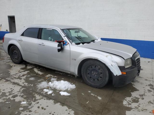 2C3KA43R37H774079 - 2007 CHRYSLER 300 SILVER photo 4