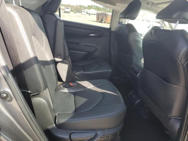 5TDHZRAH4NS545270 - 2022 TOYOTA HIGHLANDER XLE 灰色 照片 11