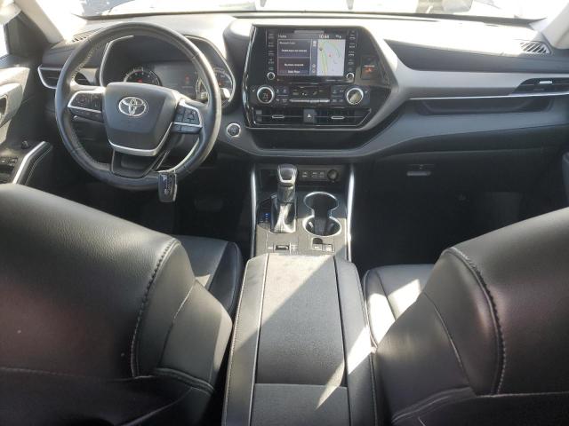 5TDHZRAH4NS545270 - 2022 TOYOTA HIGHLANDER XLE 灰色 照片 8