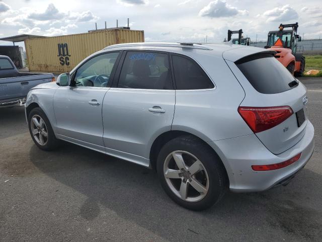 WA1DKAFP4CA077114 - 2012 AUDI Q5 PREMIUM PLUS SILVER photo 2