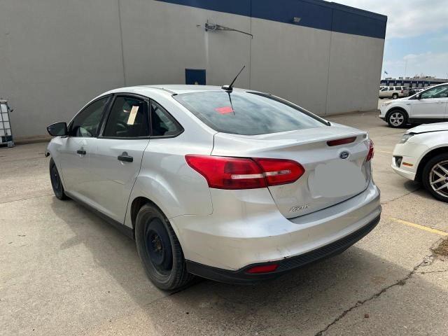 1FADP3E27GL404422 - 2016 FORD FOCUS S SILVER photo 3