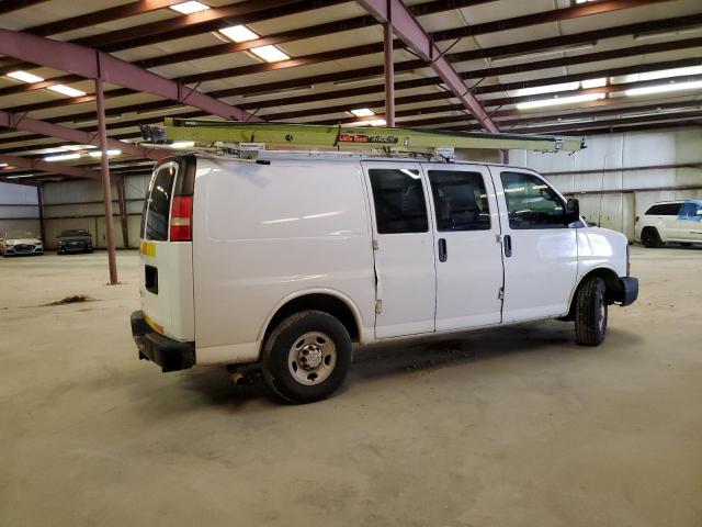 1GCWGFCA4D1904057 - 2013 CHEVROLET EXPRESS G2 WHITE photo 3