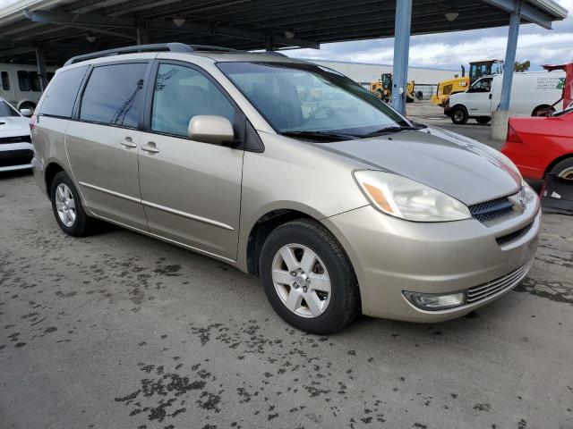 5TDZA22C34S000374 - 2004 TOYOTA SIENNA XLE GOLD photo 4