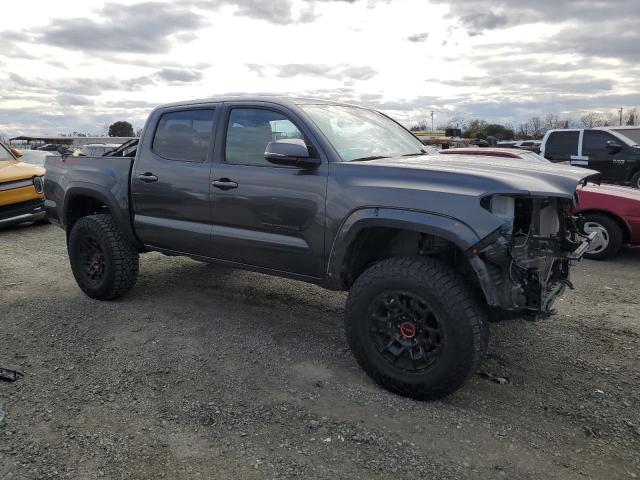 3TMCZ5AN0NM529897 - 2022 TOYOTA TACOMA DOUBLE CAB GRAY photo 4