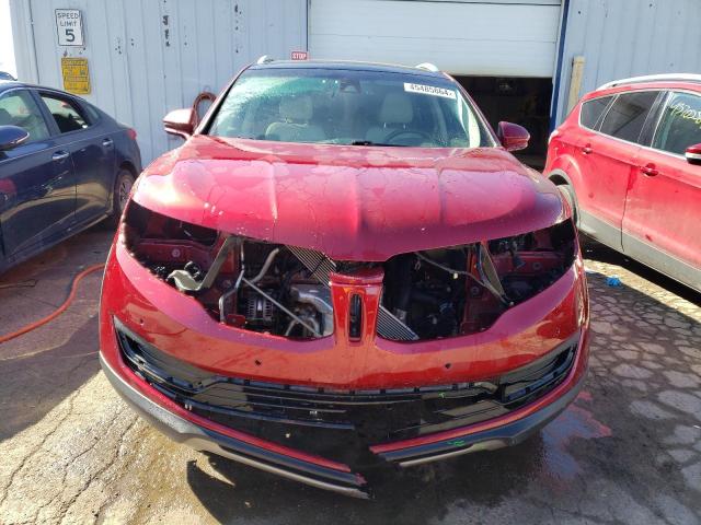 2LMPJ8LR6HBL10961 - 2017 LINCOLN MKX RESERVE أحمر صورة 5