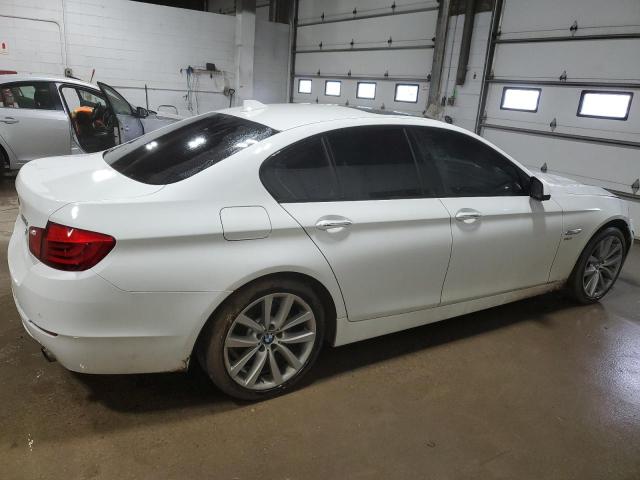 WBAFU7C59CDU56782 - 2012 BMW 535 XI WHITE photo 3