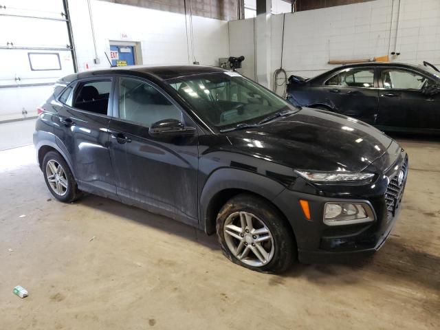 KM8K1CAA2JU093978 - 2018 HYUNDAI KONA SE BLACK photo 4