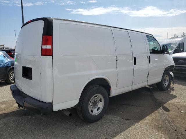 1GCWGAFG7K1215811 - 2019 CHEVROLET EXPRESS G2 WHITE photo 3