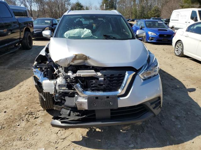 3N1CP5CV5LL521383 - 2020 NISSAN KICKS SV SILVER photo 5